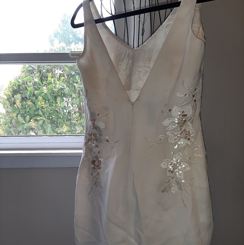 White house black market white formal dress - Picture 2 of 10